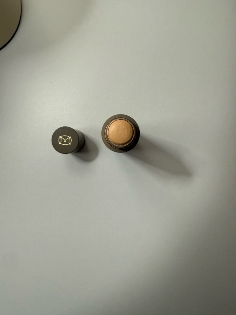 Minimalist Perfecting Complexion Foundation & Concealer Stick Shade Sand - Picture 3 of 4